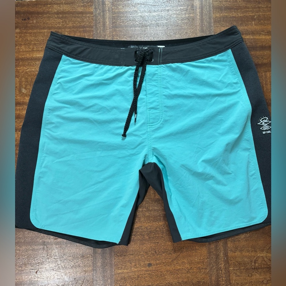 Rip curl Mirage 38 board shorts